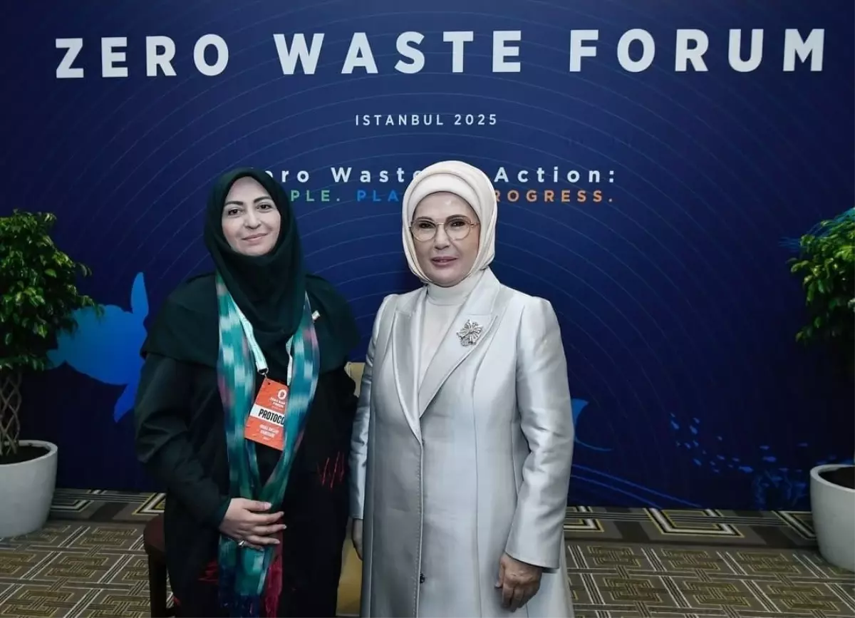 emine erdogan iran cumhurbaskani yardimcisi ile sifir atik forumunda bir araya geldi bN6wQl6i.jpg