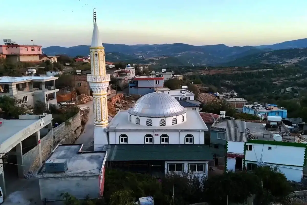 hatayda deprem sonrasi yeniden insa edilen sofular camii acildi EXOcKU47.jpg