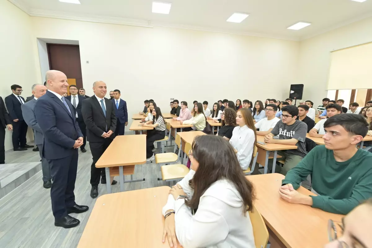 yok baskani erol ozvar turkiye azerbaycan universitesini ziyaret etti 7U7sbAxE.jpg