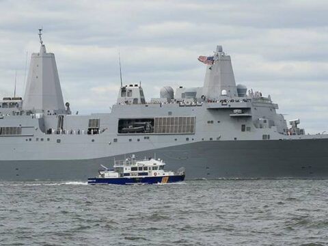 Körfez’de kırmızı alarm! İran ABD gemisini hedef aldı